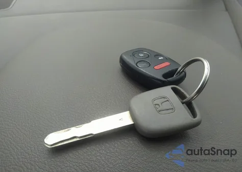 2005 Honda Accord 2.4 Ex from USA, damaged, VIN 1HGCM56745A075063